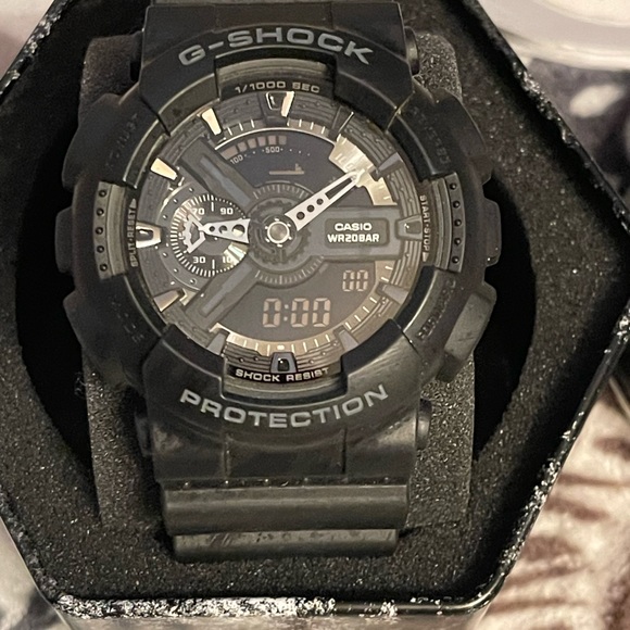 Casio G Shock Watch in box - Picture 2 of 2